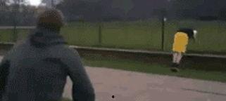 成人玩泥巴搞笑段子视频,成人搞笑泥巴挑战，笑料百出！